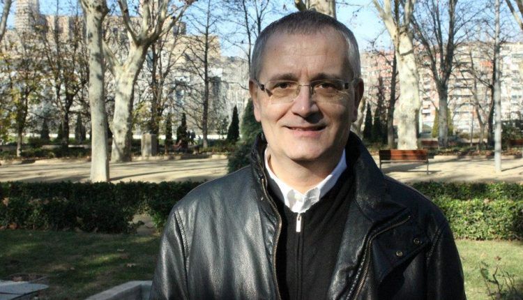 Per molts  anys  Jesús Castillo.  Feliç  aniversari.  Que passis un gran dia
