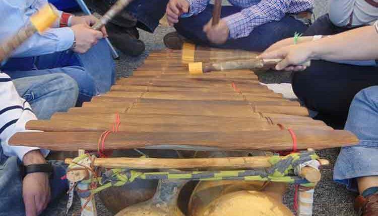 A llarg de vuit sessions, els trenta nois i noies dels centres: Down Lleida, Ciutat Campus i Centre Sorigué han tingut l’oportunitat d’endinsar-se en el món de la creació musical d’una forma lúdica i participativa i treballar aspectes com el desenvolupament personal i la inclusió social,