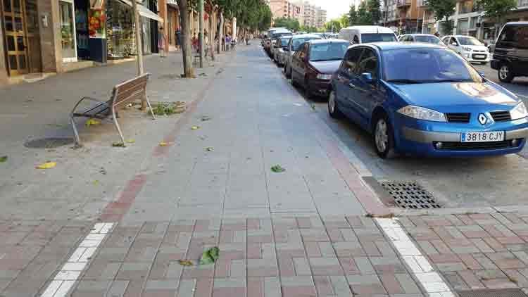 EL PP INSTA A LA PAERIA A PROHIBIR EL PAS DE BICICLETES PER L’EIX COMERCIAL