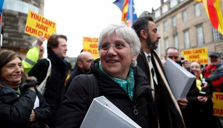 Clara Ponsatí: "Els que es van posar a disposició de la justícia es van entregar"