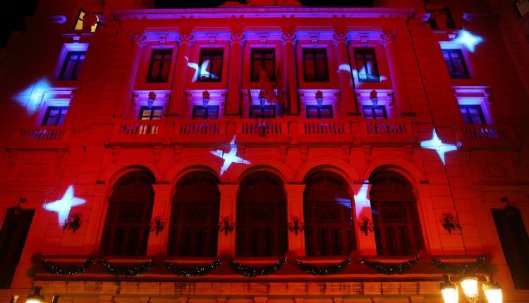 Lleida encén les llums de Nadal i suma 60 arbres al guarniment de la ciutat