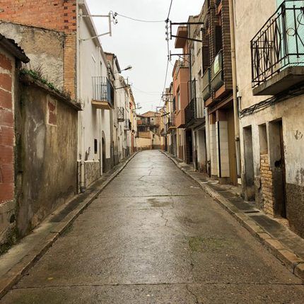ALMACELLES. La Comissió d’Urbanisme de l’Ajuntament  preveu l’obertura d’un nou carrer peatonal per connectar el carrer Major amb el carrer de Sant Isidre i tot el barri del segle XIX.