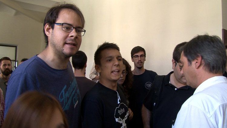 Suspenen el judici contra Pablo Hasél i els tres acusats d'agredir i insultar un periodista en una tancada a la UdL