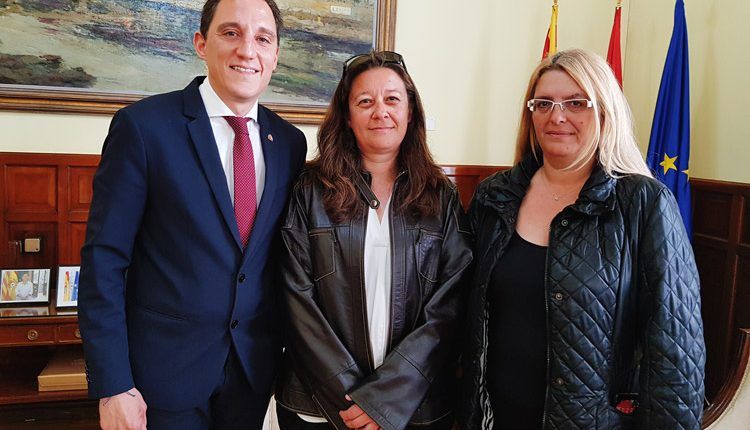 El subdelegat del Govern a Lleida José Crespín rep treballadores del Grup Santalucía de Lleida