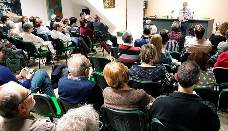 CONFERÈNCIA DE DANIEL GABARRÓ :"Com construir una democràcia amb qui ens odia i ens vol destruir"