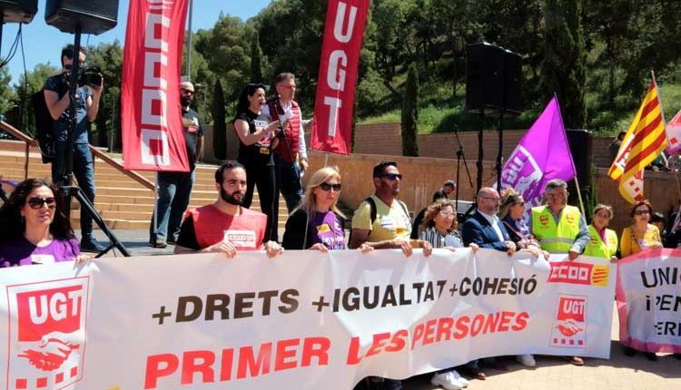 Centenars de persones es manifesten a Lleida contra la precarietat laboral i per exigir treball, sous i pensions dignes
