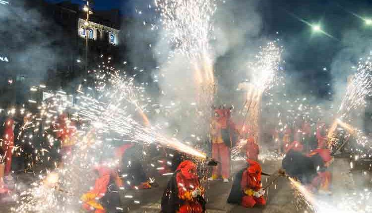 Festes de la Tardor. Torna la pluja d’espurnes amb la Gran Nit de Foc