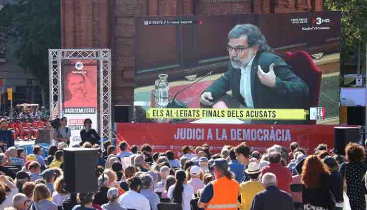 Cuixart fa una crida al diàleg i a la fi de la "repressió": "La violència d'Estat ha de deixar lloc a la paraula"