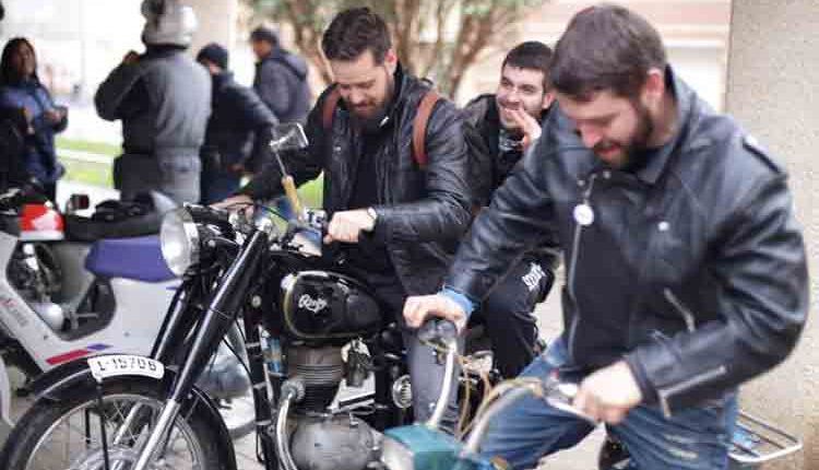 La Festa Major de La Granja d’Escarp acaba amb la Mototrobada de clàssiques, sardanes, la processó i més música
