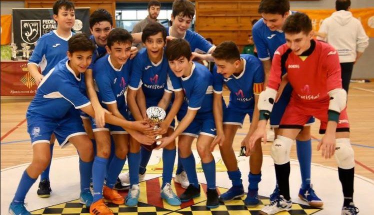 FOTONOTÍCIA. FUTBOL SALA. GUANYADORS COPA LLEIDA - Categories Infantil i Benjamí