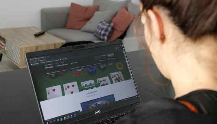 Els especialistes alerten que "l'angoixa" pel confinament pot fer aflorar nous addictes al joc online
