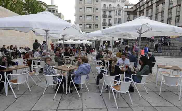 El grup municipal socialista lamenta la falta d’autoritat del govern de la Paeria davant les noves restriccions imposades als bars i restaurants