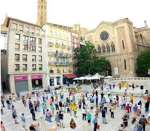 Cantaires de Ponent / Cor plaça Paeria. Cantada 123 “ No ens fareu callar, malgrat ens segueu la vida”