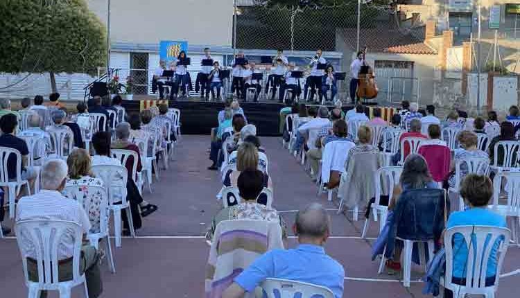 LES BORGES BLANQUES. Concert de sardanes a la fresca
