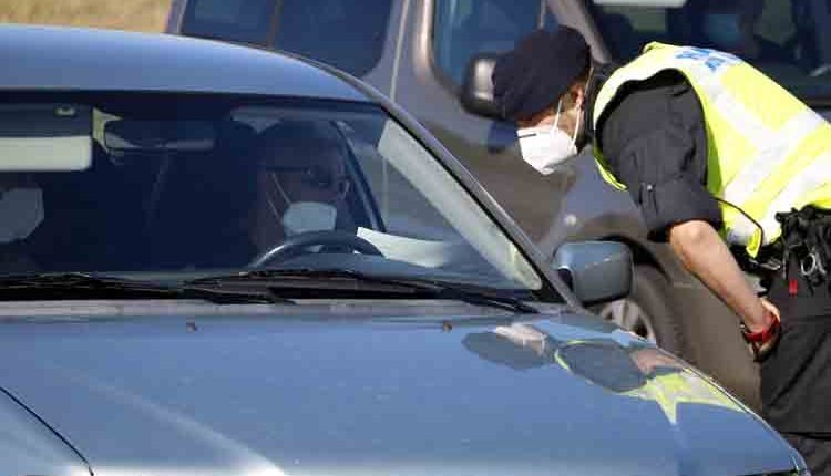 Enxampen un positiu de covid-19 saltant-se el confinament i traslladant en cotxe treballadores d'una empresa de Soses