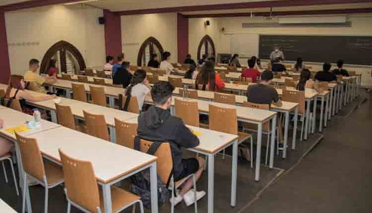 L'alumnat de primer comença el curs el 30 de setembre amb un 65% de presencialitat