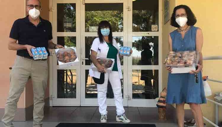L’AJUNTAMENT DE BENAVENT DE SEGRIÀ LLIURA A LA RESIDÈNCIA SAGRAT COR I AL BANC DELS ALIMENTS EL MENJAR QUE HAVIA COMPRAT PER A LA FESTA MAJOR