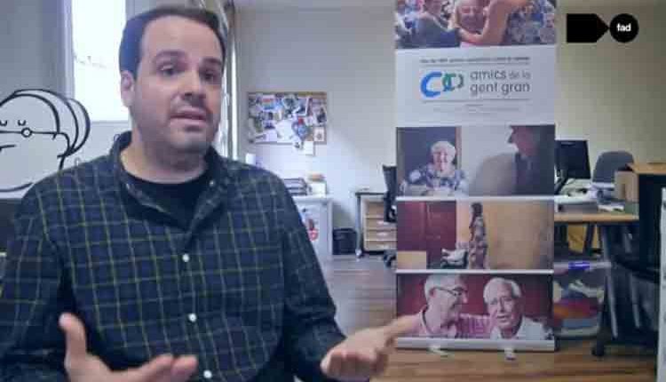 Amics de la Gent Gran llança una plataforma estatal per acompanyar telefònicament a milers de persones grans que pateixen aïllament i soledat 