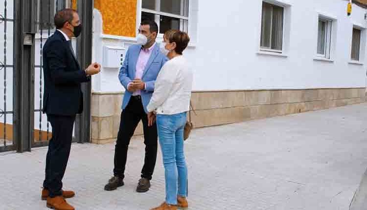 Visita del subdelegat del Govern a Lleida, José Crespín, al municipi de Torre-serona.