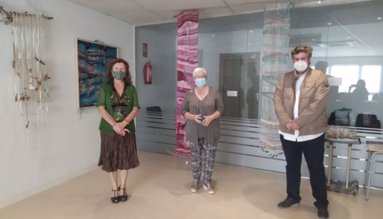 Llardecans dona el tret de sortida a l’exposició itinerant “Textures i lectures” de Palmira Rius, organitzada pel Consell Comarcal del Segrià