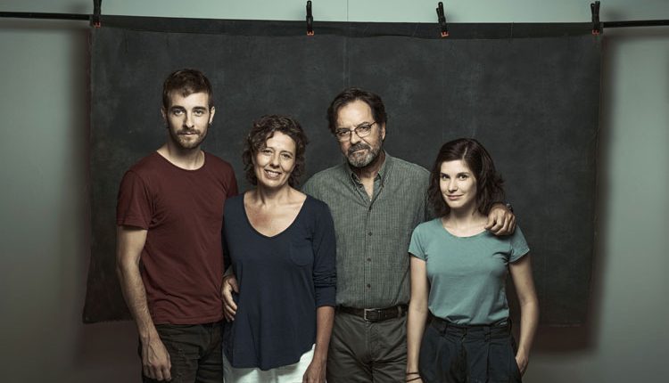 El Teatre Ateneu de Tàrrega acull dissabte vinent l’estrena lleidatana de l’obra “Alguns dies d’ahir”, ambientada en els fets de l’1-O