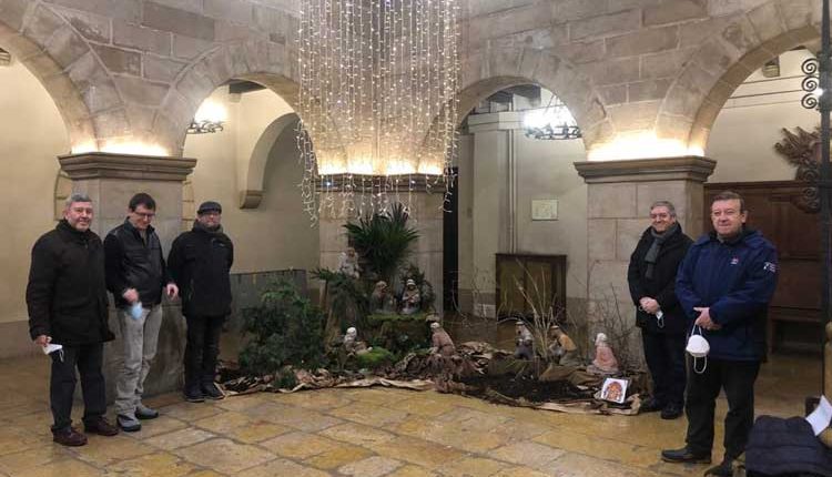 PESSEBRE DE LA CERAMISTA GLORIA IBÀÑEZ AL PALAU DE LA PAERIA