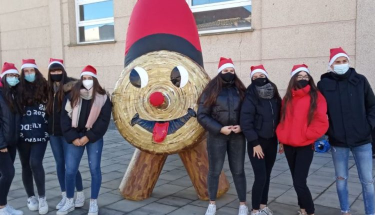 Un centenar d’infants troben el seu el tió a Benavent de Segrià