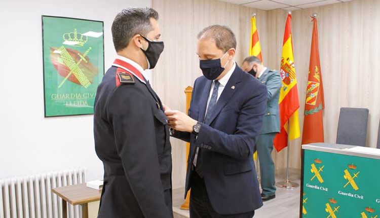 Lliurament de condecoracions de la Guàrdia Civil, a agents de Mossos d'Esquadra