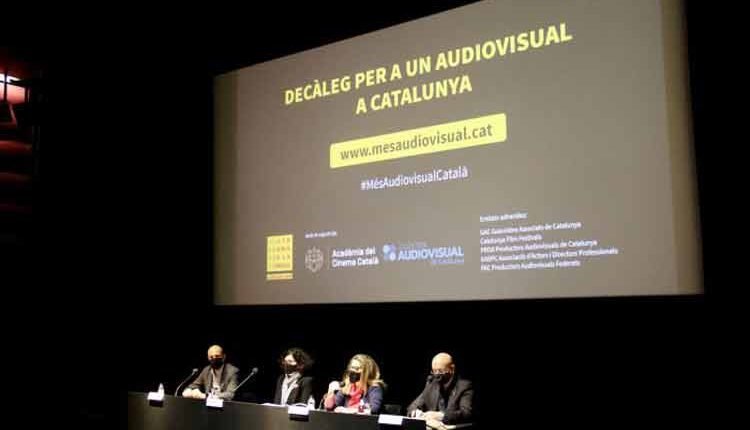 Reclamem als partits que apliquin 10 mesures per normalitzar i enfortir el sector en català