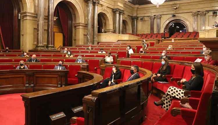 14-F: Els partits es comprometen a impulsar una llei electoral però es mantenen les divergències sobre el model