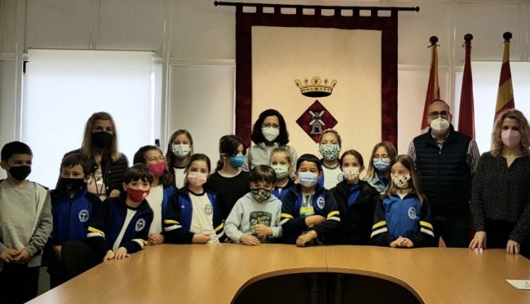 BENAVENT. Foto-notícia: Alumnes de 3r de l'Escola Sant Joan visiten  l'Ajuntament