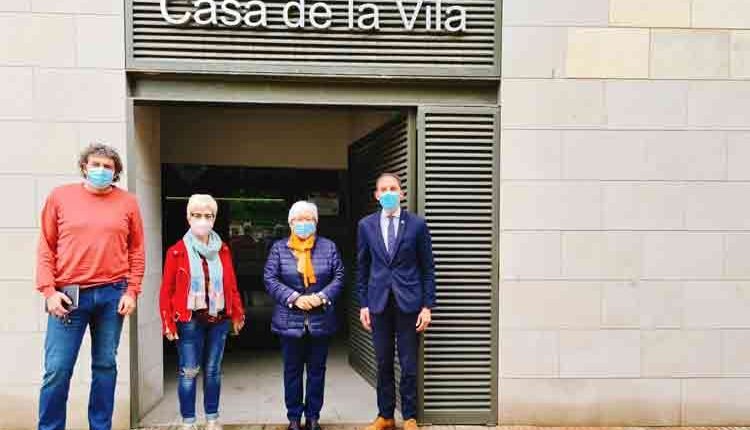 El subdelegat del Govern a Lleida José Crespín s’ha reunit amb les alcaldesses de Llardecans, Carme Pinyol, i de Sarroca de Lleida, Maria Teresa Cullerés,