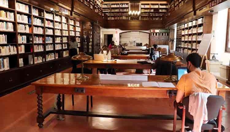 La Biblioteca de l’IEI enceta el II Seminari de lectura i transcripció de documents