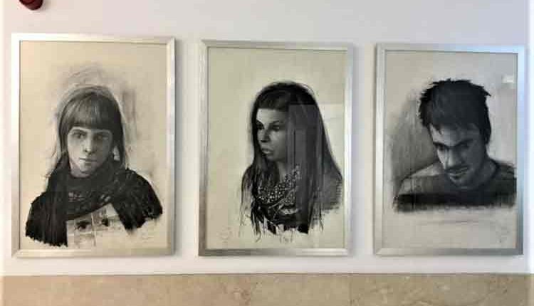 La Facultat d'Educació Psicologia i Treball Social presenta el seu fons d'art