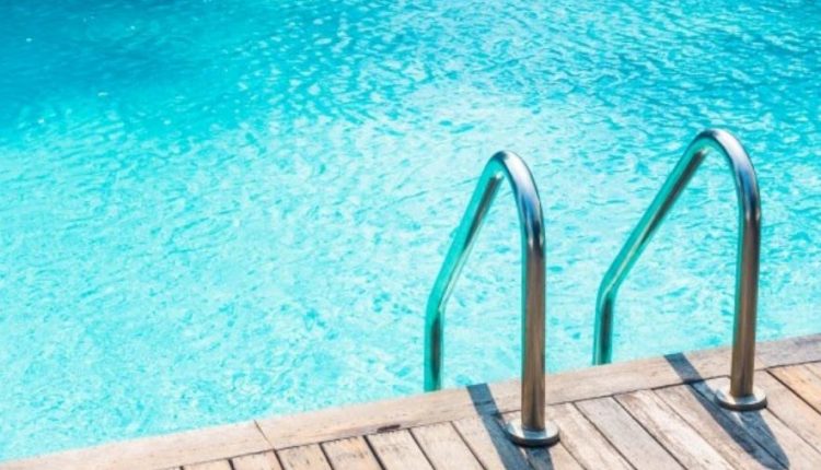 El sector de la piscina, a por otro verano de récord
