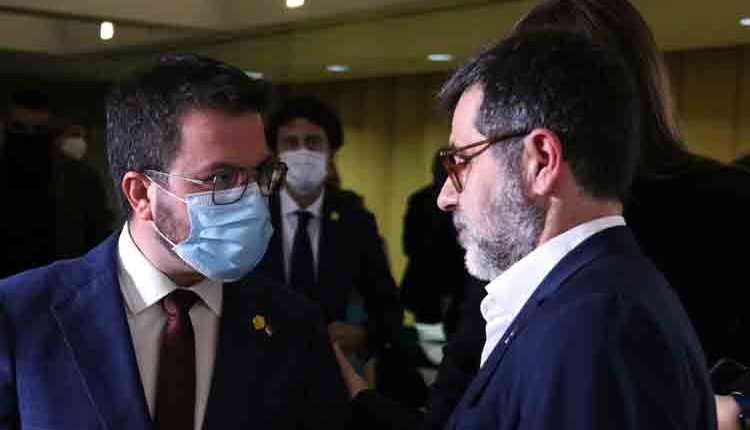 ERC i Junts arriben a un principi d'acord per desencallar la investidura i formar un govern de coalició