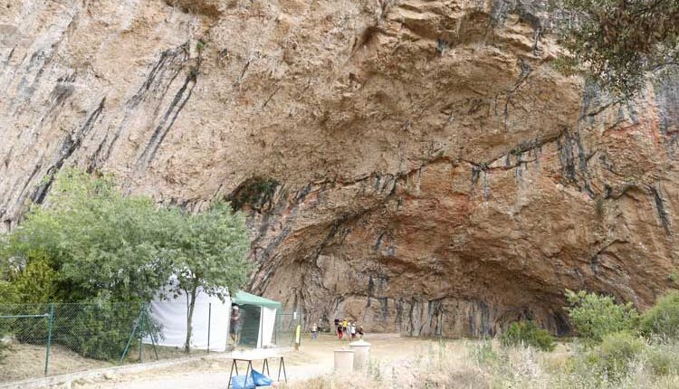 Troben una homo sapiens de 14.000 anys d'antiguitat a la Cova Gran de Santa Linya, a la Noguera