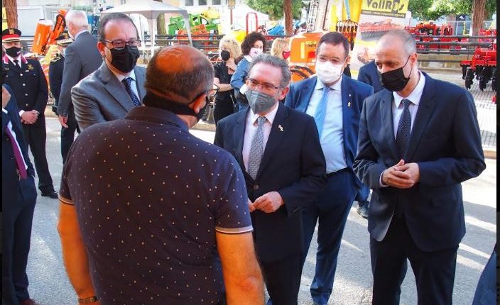 El conseller Giró alaba el coratge, la valentia i el caràcter emprenedor de Mollerussa en fer la 148 Fira de Sant Josep  