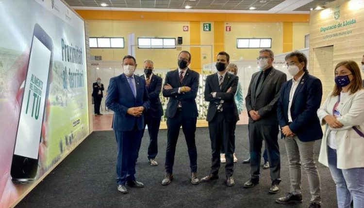 La Diputació adapta a la nova situació la campanya ‘Tinc sort de tenir-te a prop’, que passa a ser ‘Tinc sort de sentir-te a prop’