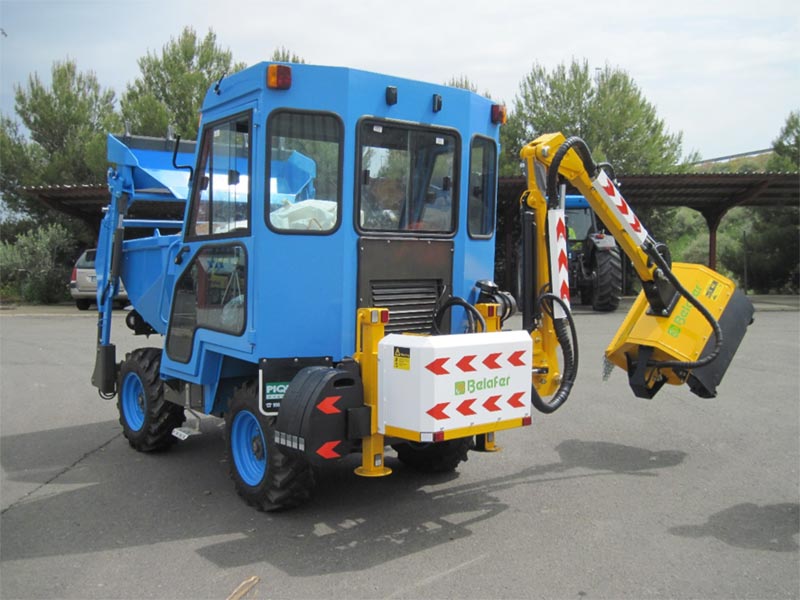 Los cabezales para facilitar el trabajo de carga, transporte de material y empuje de materiales