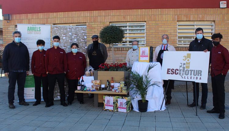 Lots solidaris amb panettone artesà dels alumnes de l’Eschotur per al Xup Xup Solidari 2021