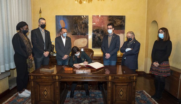 Visita institucional de la consellera de Recerca i Universitats a la Paeria