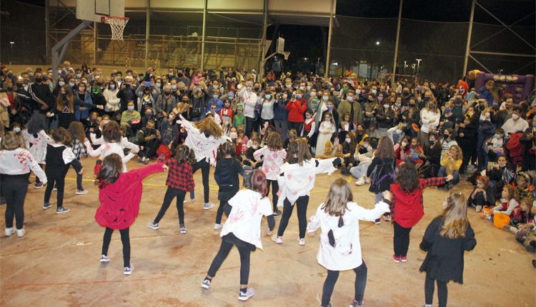 ALPICAT. La Castanyada retorna amb força i de forma multitudinària amb balls i passatges del terror