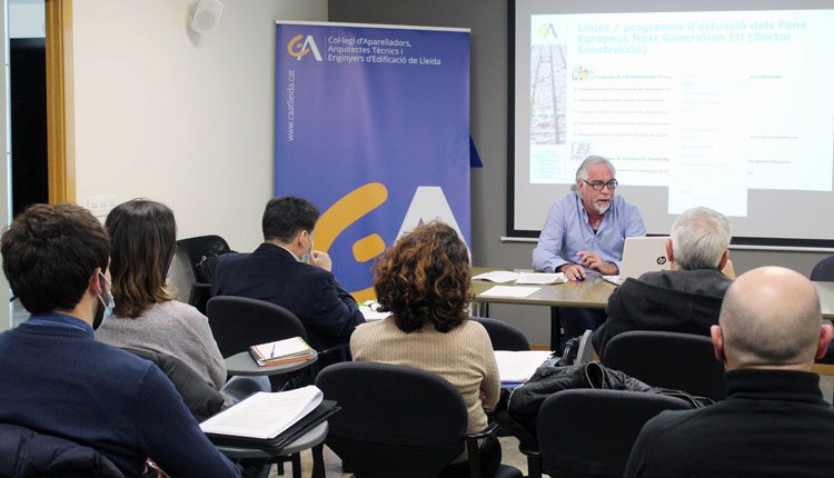 Arquitectes tècnics lleidatans es formen per impulsar la rehabilitació d’edificis amb els fons Next Generation