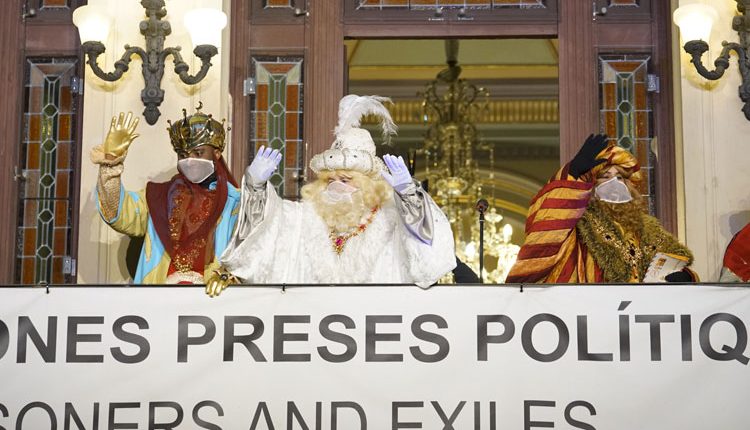 Els Reis d’Orient tornen a portar la il·lusió als carrers de Lleida amb la Cavalcada