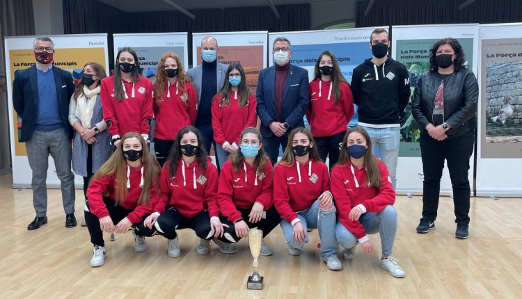 Recepció de la Diputació a l’equip femení de l’Hoquei Club Alpicat