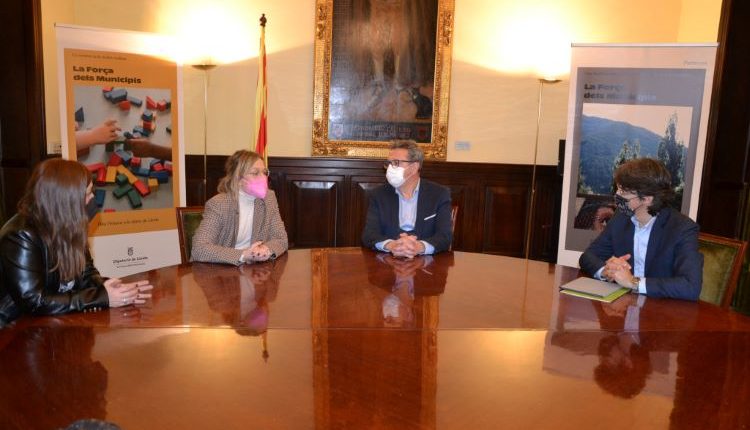 Joan Talarn rep la nova presidenta d’Afrucat