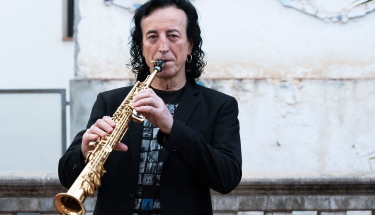 ENTREVISTA A: Joan Fortuny: “Els cinquanta anys de Dharma no han sigut només fer música, sinó fer política a través de la música”