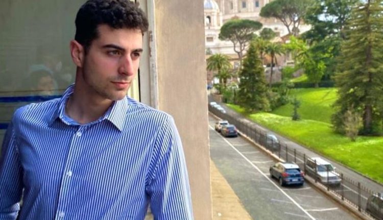 SIS PREGUNTES A ... CARLES BERLOSO CORTÉS. ÀREA DE COMUNICACIÓ I MÀRQUETING, D'ILERTRAVEL
