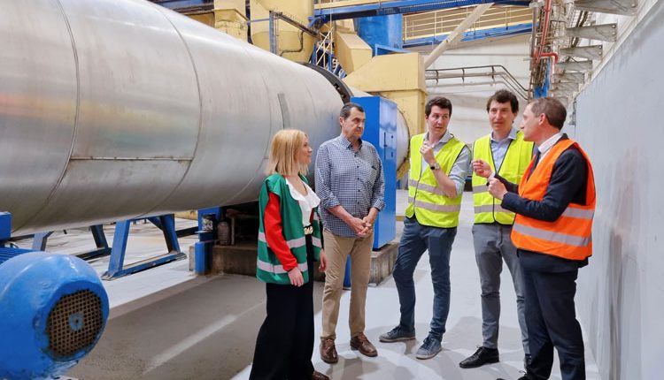 El subdelegat del Govern a Lleida, José Crespín, visita les instal•lacions de l’empresa Copiral S.L. d’Agramunt